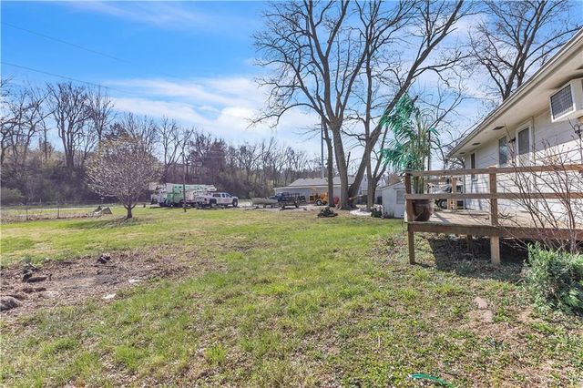 1020 7th Avenue, St Joseph, MO 64505