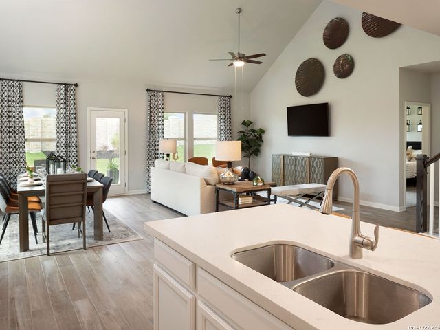 5484 McBride St, Cibolo, TX 78108