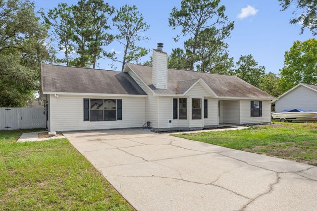 200 W Walker Circle, Crestview, FL 32539