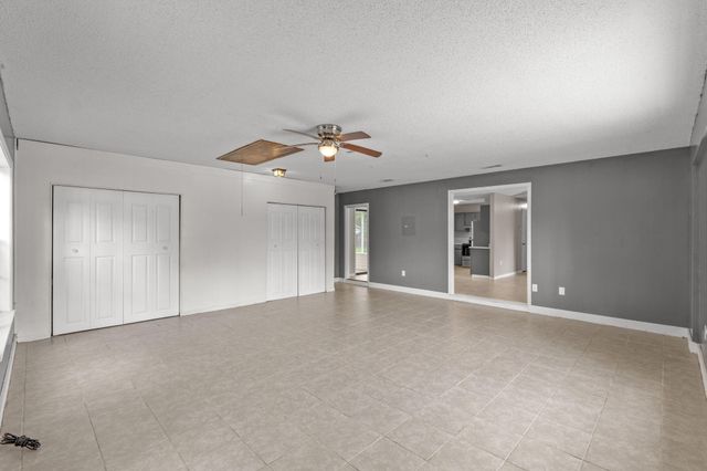 200 W Walker Circle, Crestview, FL 32539
