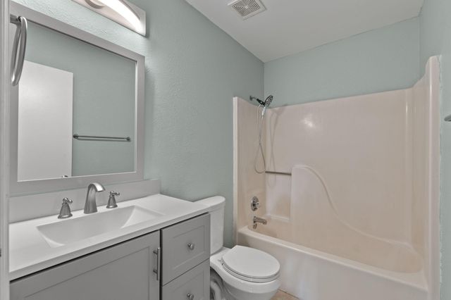 200 W Walker Circle, Crestview, FL 32539