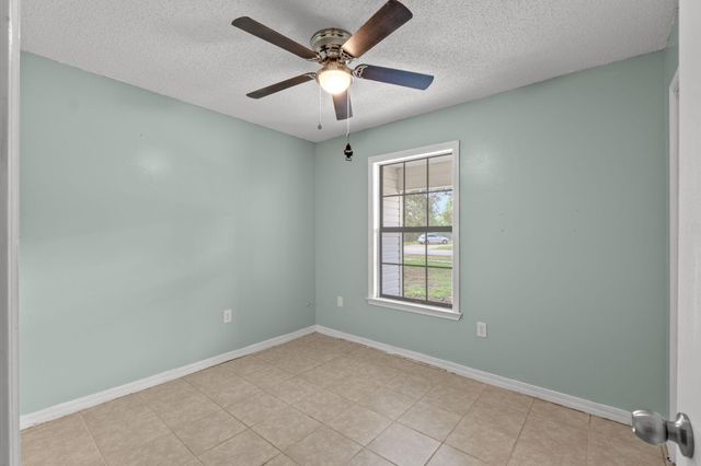 200 W Walker Circle, Crestview, FL 32539