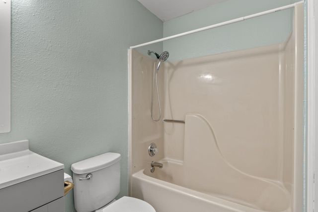 200 W Walker Circle, Crestview, FL 32539