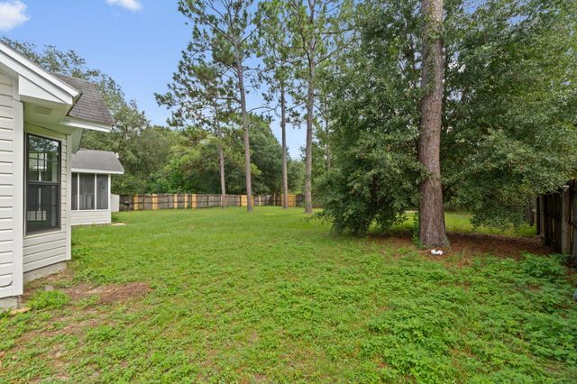 200 W Walker Circle, Crestview, FL 32539