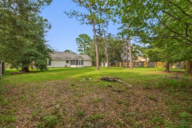 200 W Walker Circle, Crestview, FL 32539