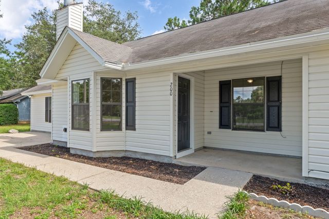 200 W Walker Circle, Crestview, FL 32539