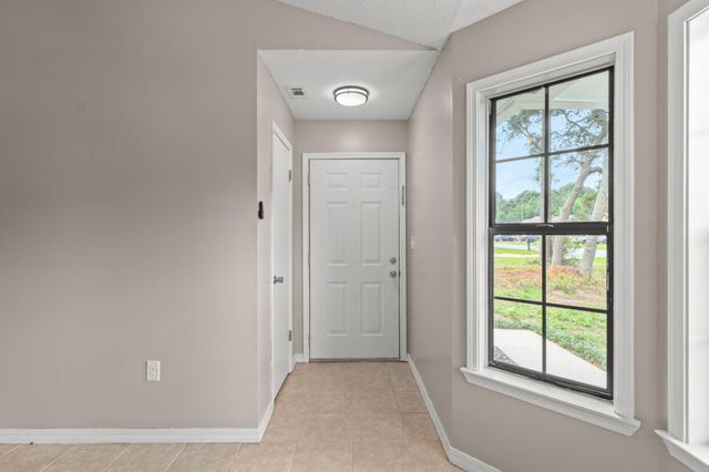 200 W Walker Circle, Crestview, FL 32539
