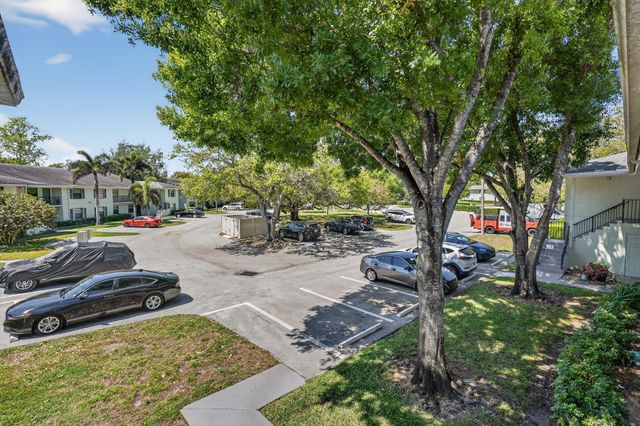 2301 Sabal Ridge Court H, Palm Beach Gardens, FL 33418