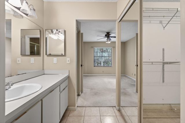 2301 Sabal Ridge Court H, Palm Beach Gardens, FL 33418