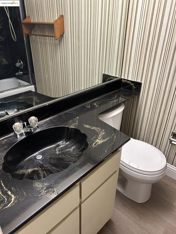 1363 Ridgecrest Rd, Pinole, CA 94564