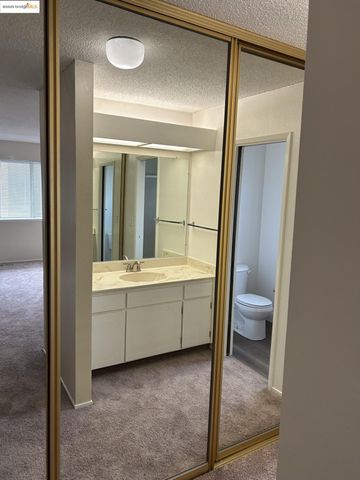 1363 Ridgecrest Rd, Pinole, CA 94564