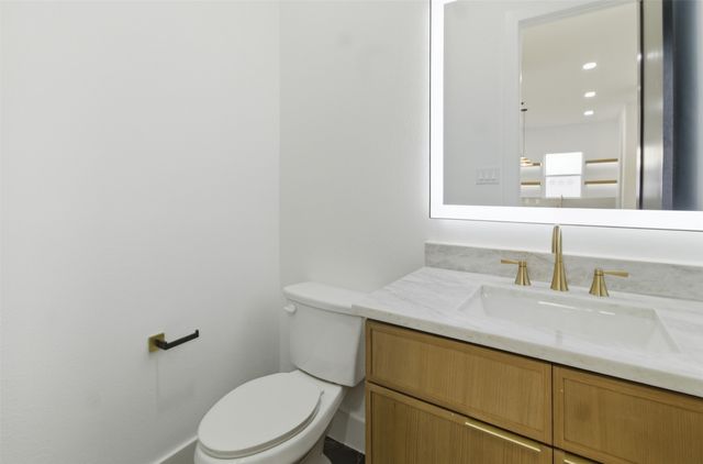 618 S Moore Street, Dallas, TX 75203