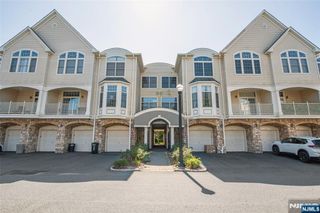 121 Turlington Court, Livingston, NJ 07039