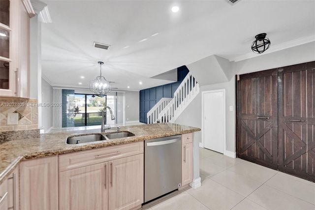 3325 S Carambola Cir S 2407, Coconut Creek, FL 33066
