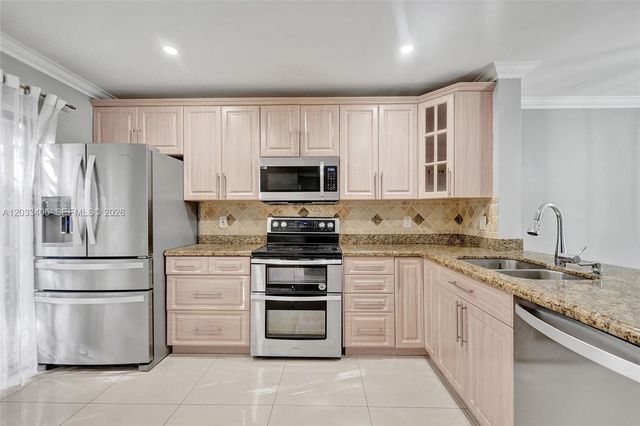 3325 S Carambola Cir S 2407, Coconut Creek, FL 33066