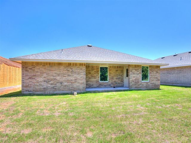 2017 Brush Creek Way, Newcastle, OK 73065