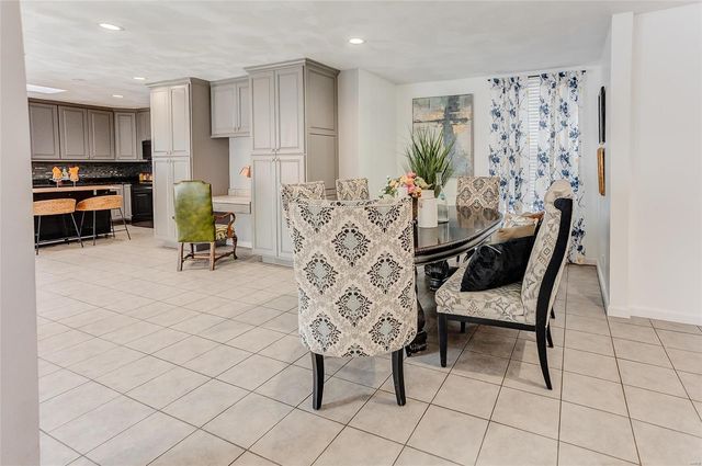 121 Country Club Place, Belleville, IL 62223