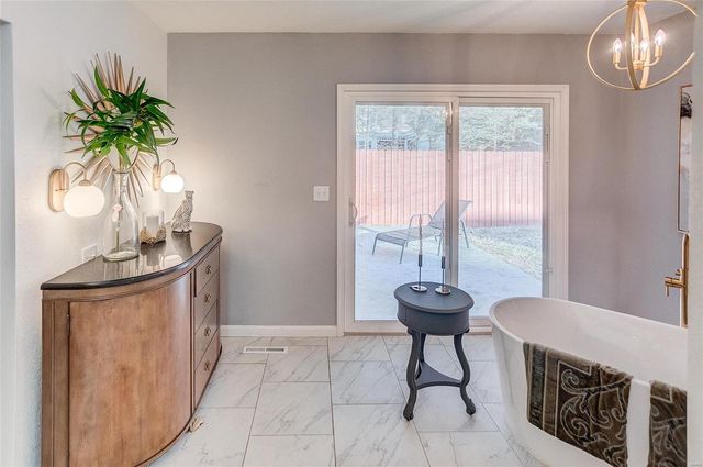 121 Country Club Place, Belleville, IL 62223