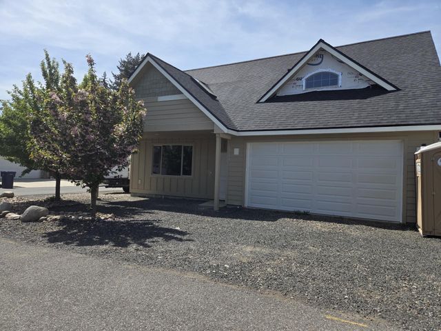 9715 E Main Ln, Spokane Valley, WA 99206