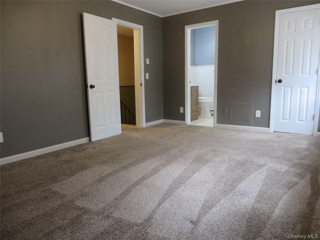 5909 Chelsea Cove N, Hopewell Junction, NY 12533
