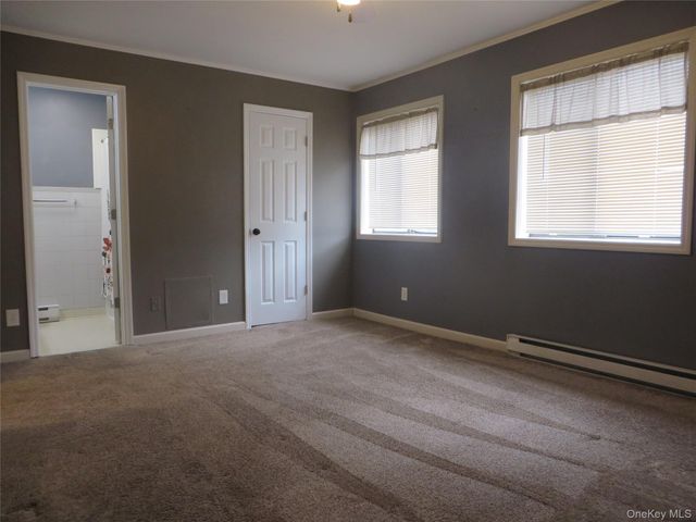 5909 Chelsea Cove N, Hopewell Junction, NY 12533