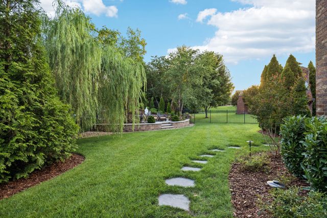 1663 Sunset Park Dr, Nolensville, TN 37135