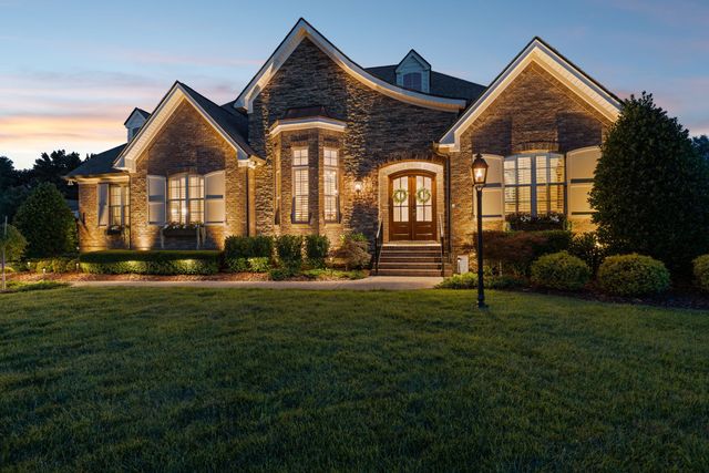 1663 Sunset Park Dr, Nolensville, TN 37135