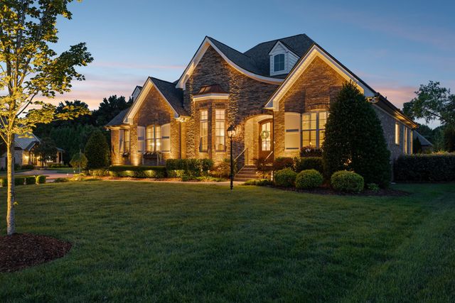 1663 Sunset Park Dr, Nolensville, TN 37135