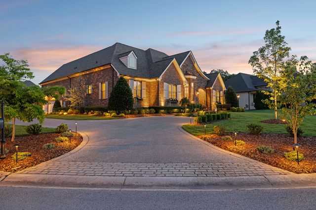 1663 Sunset Park Dr, Nolensville, TN 37135