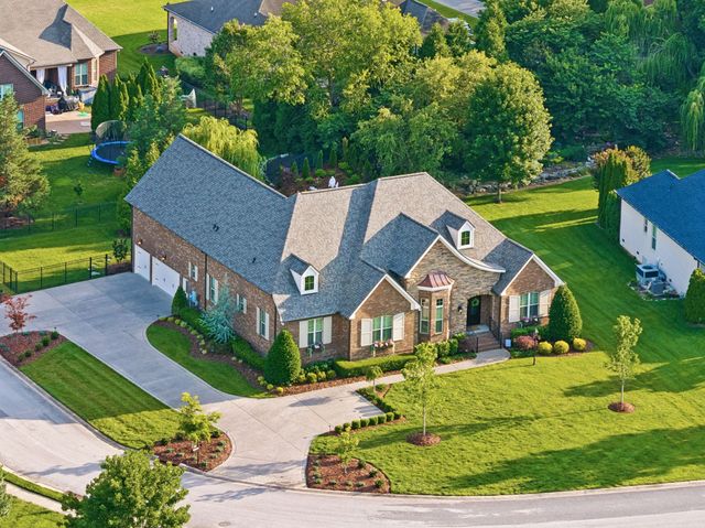 1663 Sunset Park Dr, Nolensville, TN 37135