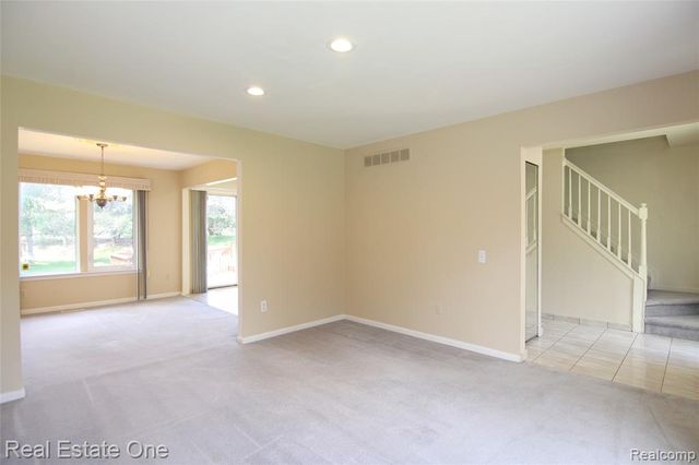 5590 Greenbriar Drive, West Bloomfield, MI 48322