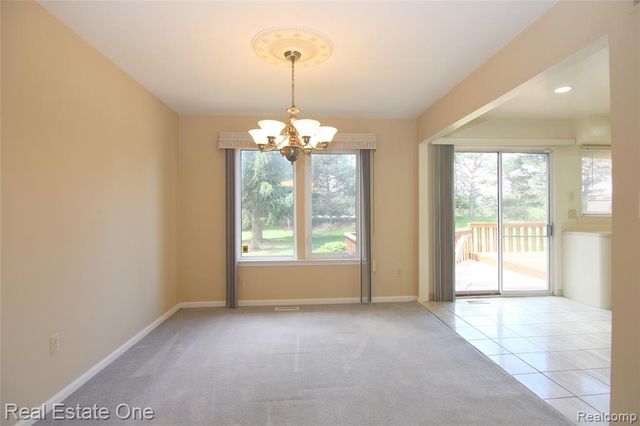 5590 Greenbriar Drive, West Bloomfield, MI 48322