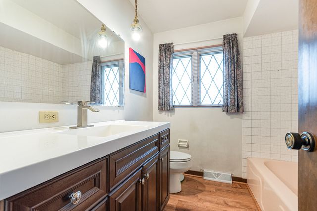 615 Hoxie Avenue, Calumet City, IL 60409