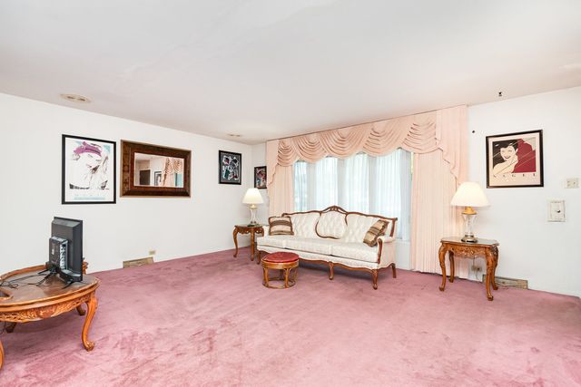 615 Hoxie Avenue, Calumet City, IL 60409