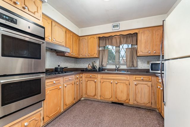615 Hoxie Avenue, Calumet City, IL 60409