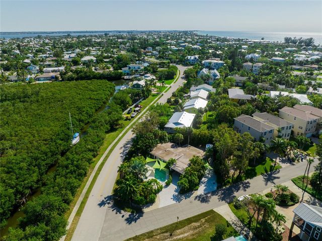 8010 MARINA DRIVE, Holmes Beach, FL 34217
