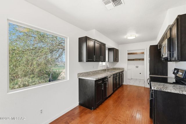 380 Brinca Court, Rio Rico, AZ 85648