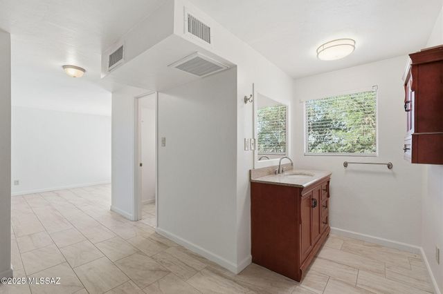 380 Brinca Court, Rio Rico, AZ 85648