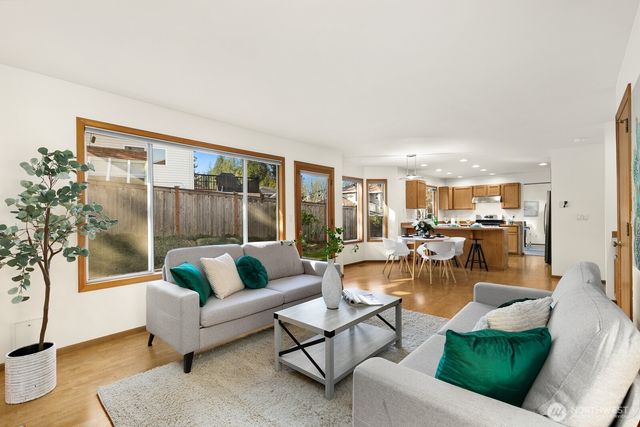 1719 223rd Place NE, Sammamish, WA 98074