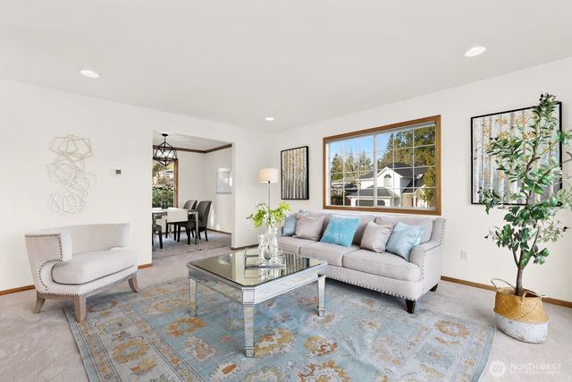 1719 223rd Place NE, Sammamish, WA 98074