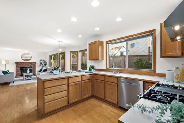 1719 223rd Place NE, Sammamish, WA 98074