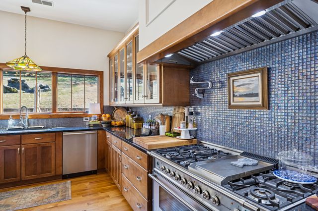 4556 Gossburg Rd, Beechgrove, TN 37018