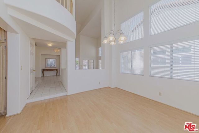 7442 Bobbyboyar Avenue, West Hills (los Angeles), CA 91307