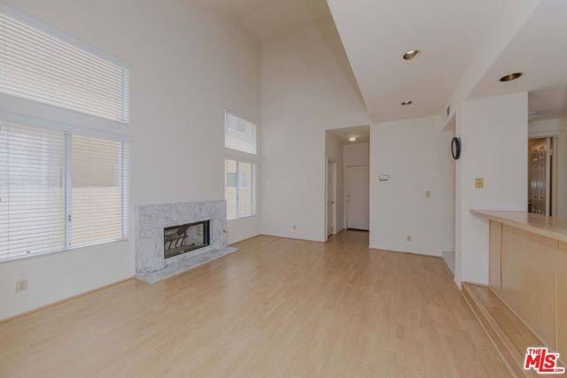 7442 Bobbyboyar Avenue, West Hills (los Angeles), CA 91307