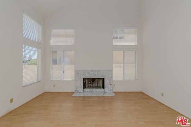 7442 Bobbyboyar Avenue, West Hills (los Angeles), CA 91307