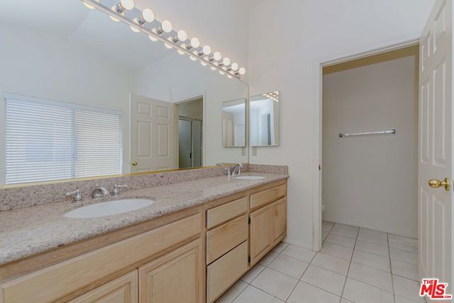 7442 Bobbyboyar Avenue, West Hills (los Angeles), CA 91307