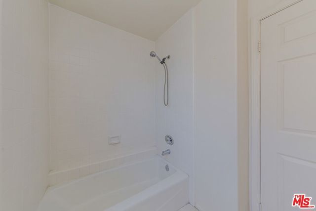 7442 Bobbyboyar Avenue, West Hills (los Angeles), CA 91307