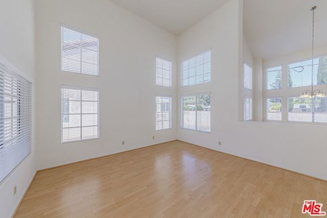 7442 Bobbyboyar Avenue, West Hills (los Angeles), CA 91307