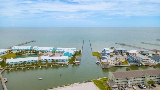 2292 FULTON BEACH Road N 402, Rockport, TX 78382