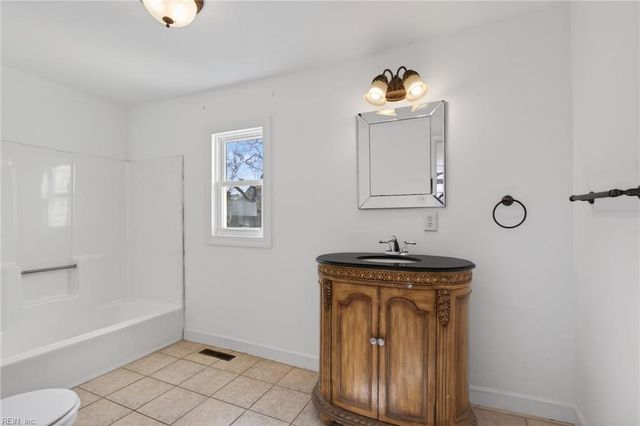 217 N Saratoga ST, Suffolk, VA 23434